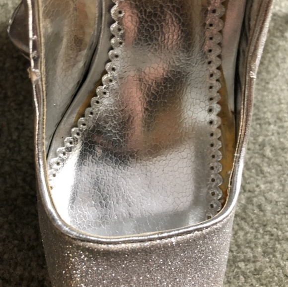 Silver Shoes - Picture 6 of 7